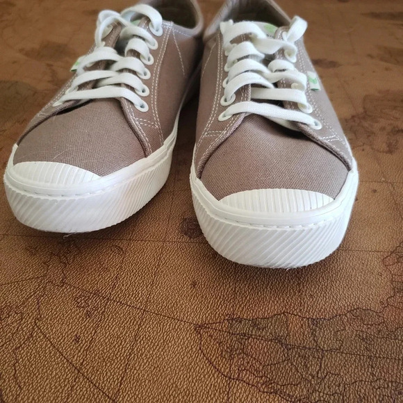 *CARIUMA, Canvas sneakers, Size 9.5, Tan sand - Picture 8 of 13